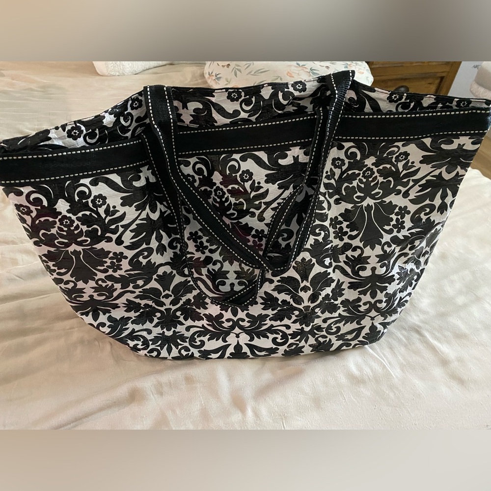 Mixed Bag Designs Weekender Damask Bag